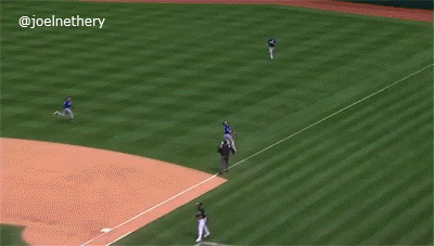 Eric Hosmer attempts to catch a fly ball : r/baseball